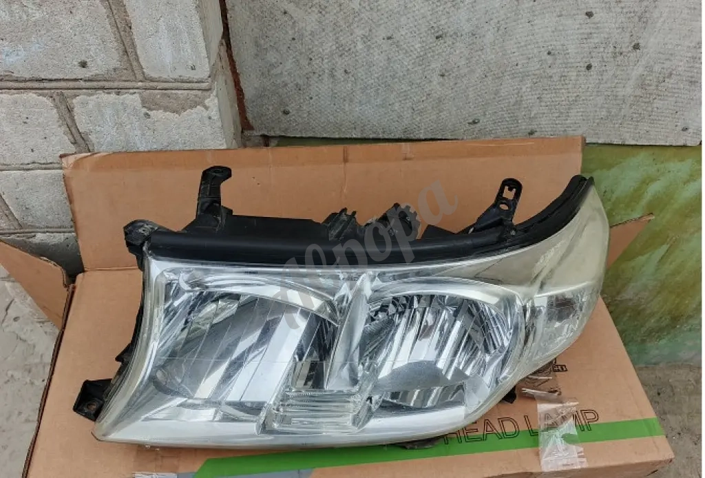 Блок-фара Toyota Land Cruiser 200 07-12 г.в.