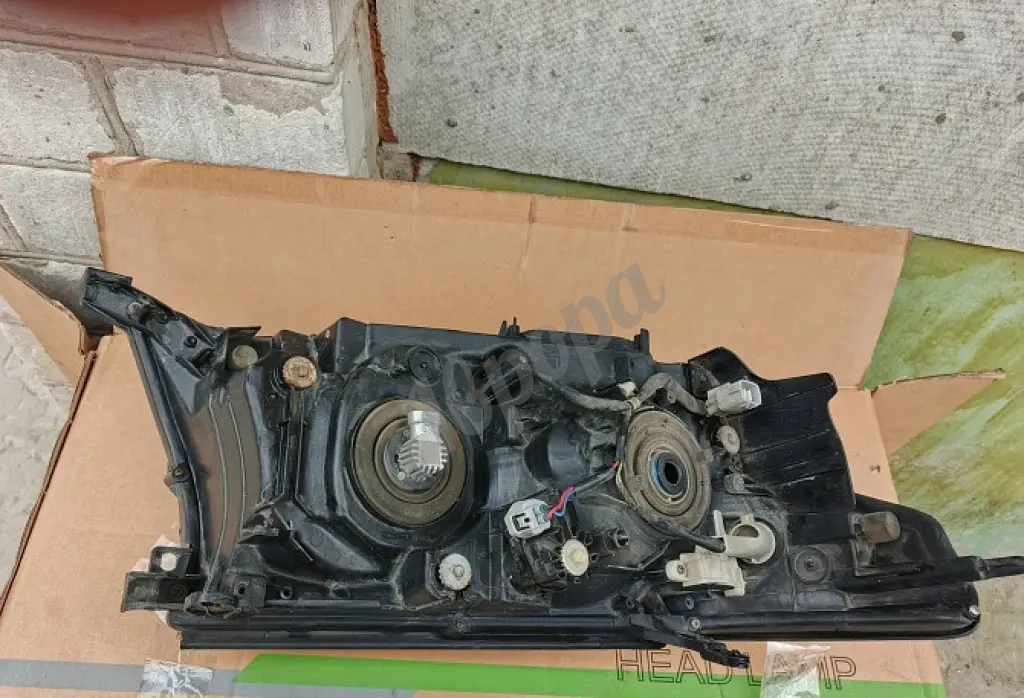 Блок-фара Toyota Land Cruiser 200 07-12 г.в.