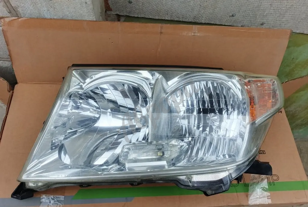 Блок-фара Toyota Land Cruiser 200 07-12 г.в.