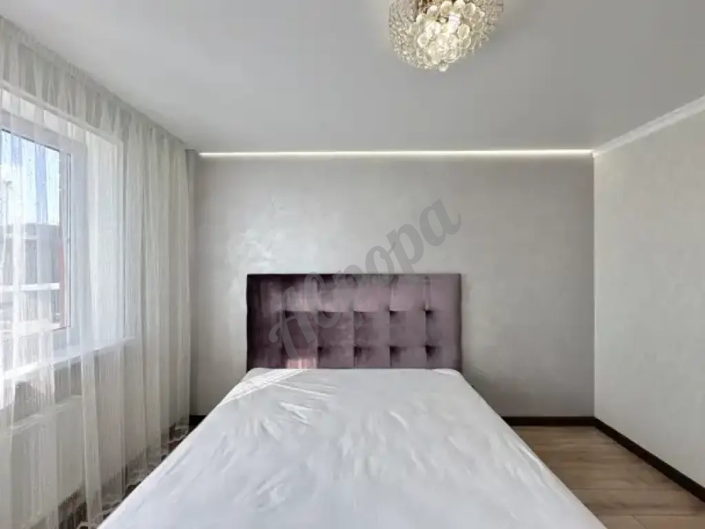 Продается 2-х к.кв. ул. Западный Обход, 52/ 34/ 10