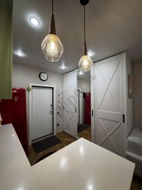 Квартира рядом с трамваем, Сормовская 13,