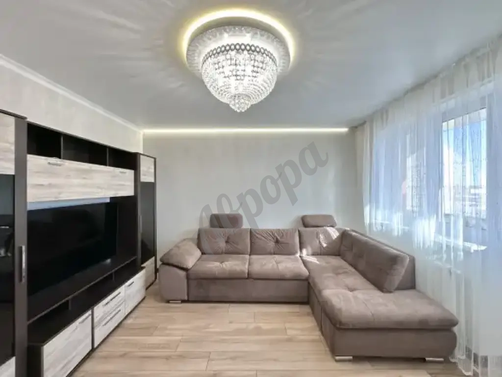 Продается 2-х к.кв. ул. Западный Обход, 52/ 34/ 10