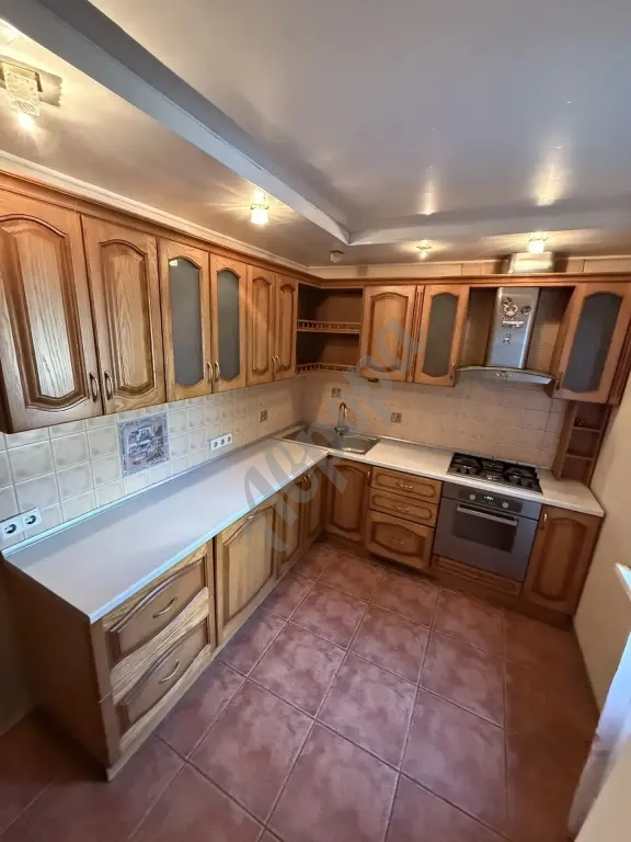 Продам 4ком. квартиру на Крытом Рынке