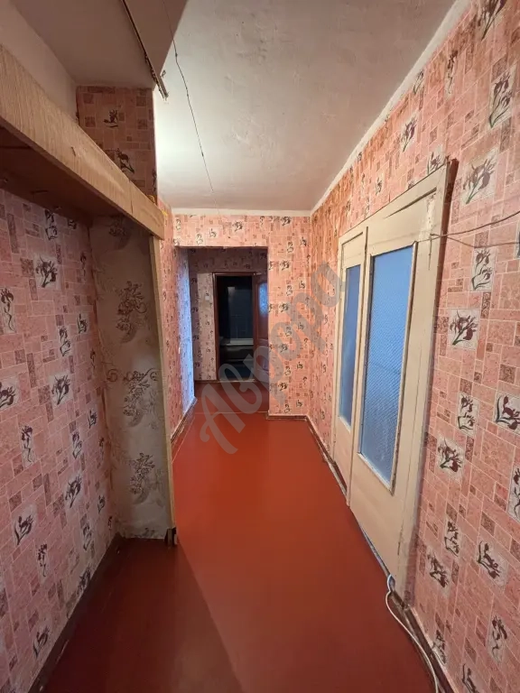 Продам 3-комнатную квартиру на квартале Ленинского Комсомола (Артёмовский район) г. Луганск. Квартал Ленинского Комсомола, д. 10а.
