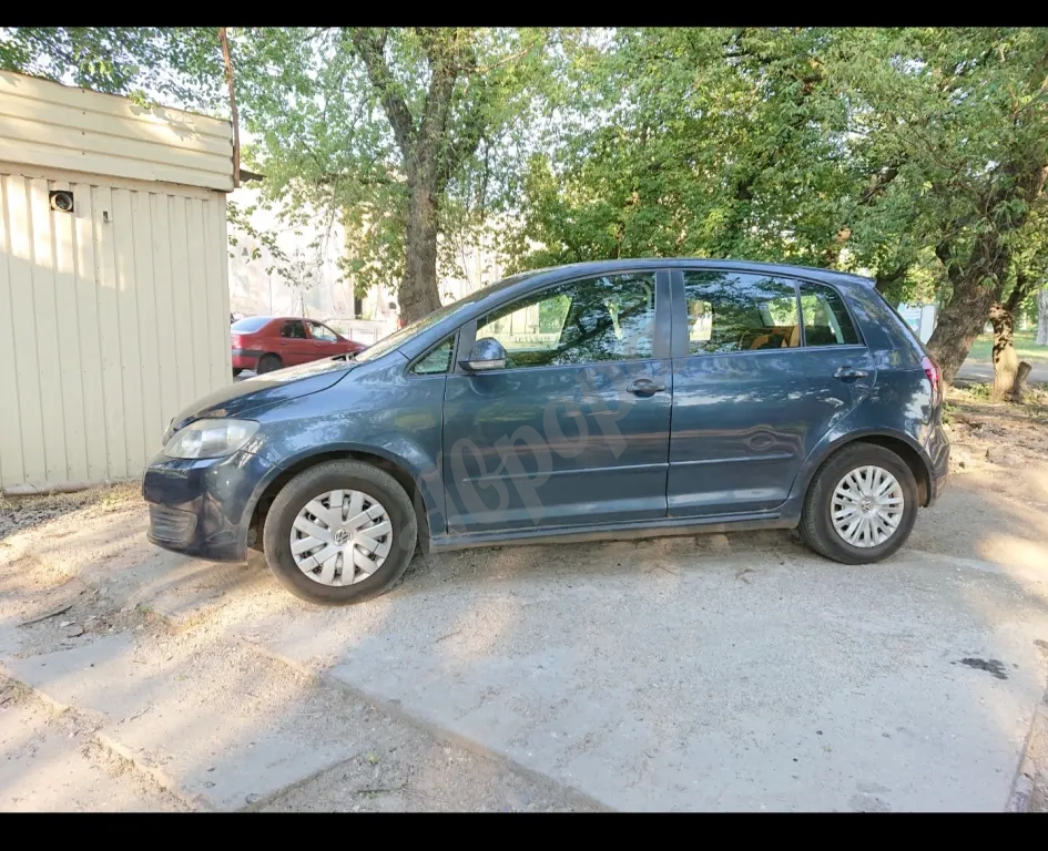 Продам Volkswagen golf aplus 2011
