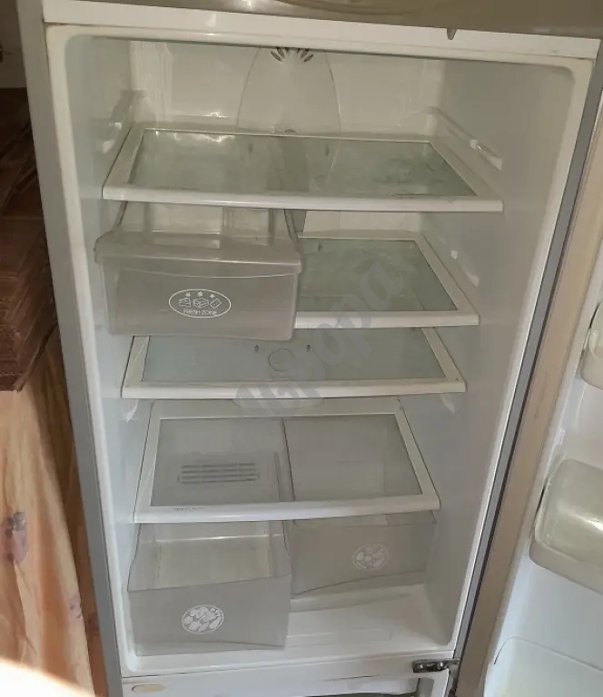 Продаётся холодильник LG EXPRESS COOL