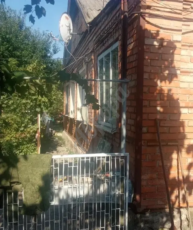 Продается дом,большой участок, огород