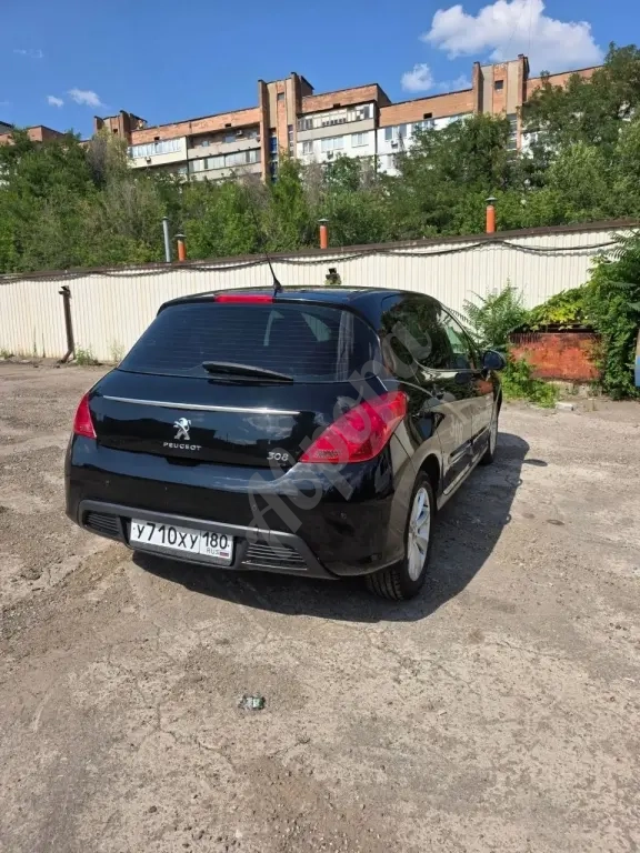 В продаже автомобиль Peugeot 308 1,6 AT, 2011 год