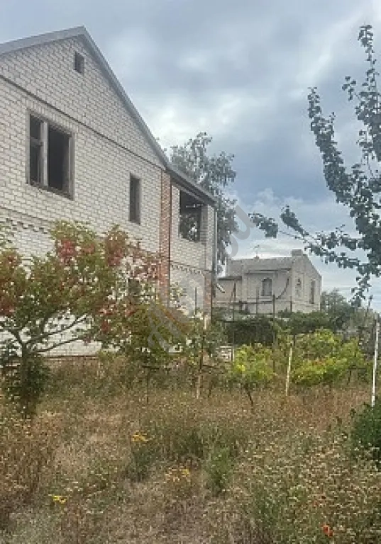 Продается просторный дом в бердянском районе