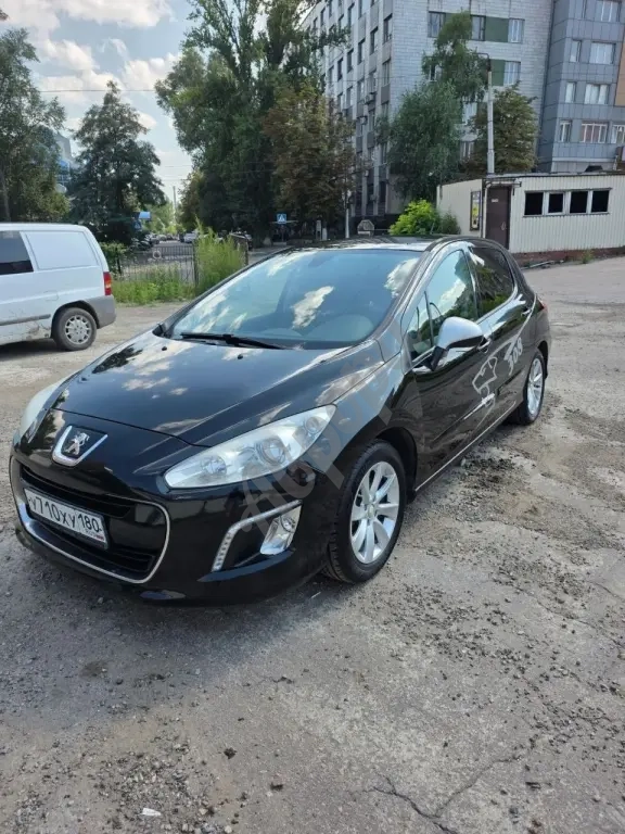 В продаже автомобиль Peugeot 308 1,6 AT, 2011 год