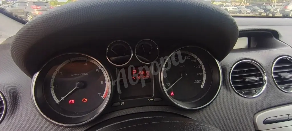 В продаже автомобиль Peugeot 308 1,6 AT, 2011 год