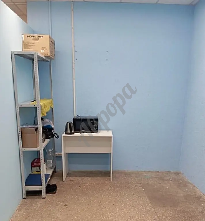 Аренда торгового помещения 25,7 м2 г. Макеевка, ул. Успенского 1(MOLOKO)