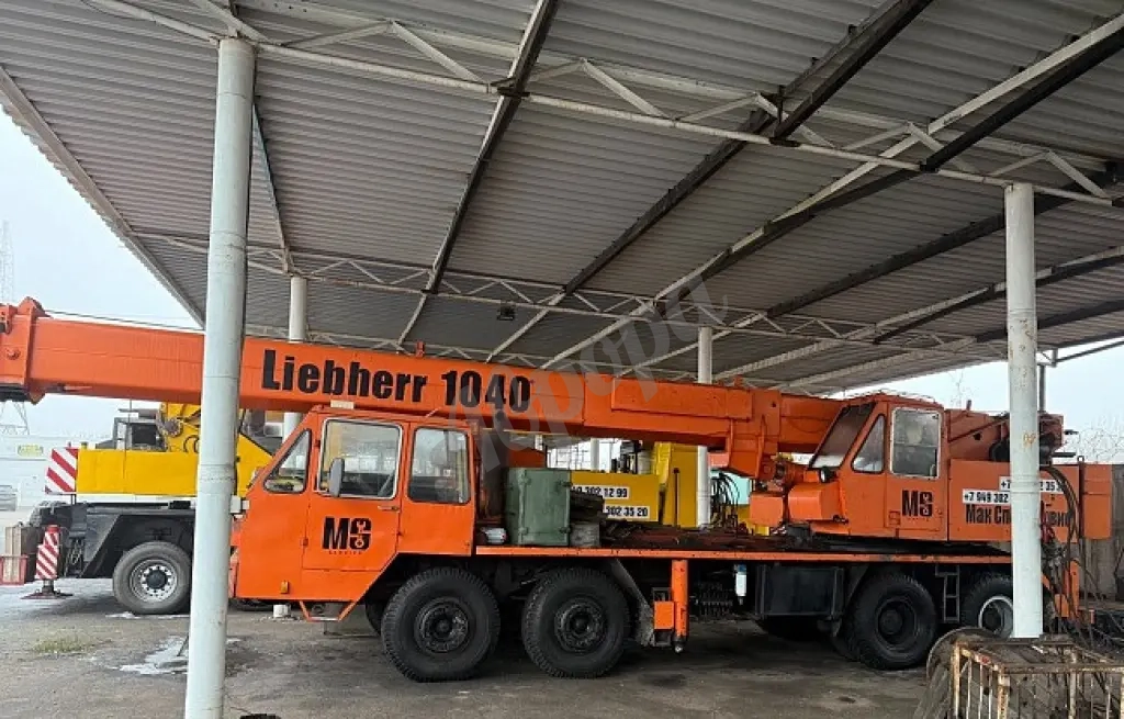 Продажа спецтехники - автокран Liebherr-1040 1990 г.в.