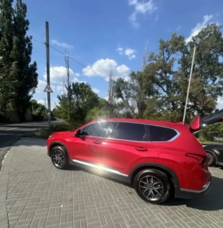 Продам свое авто Hyundai Santa Fe 2020 г