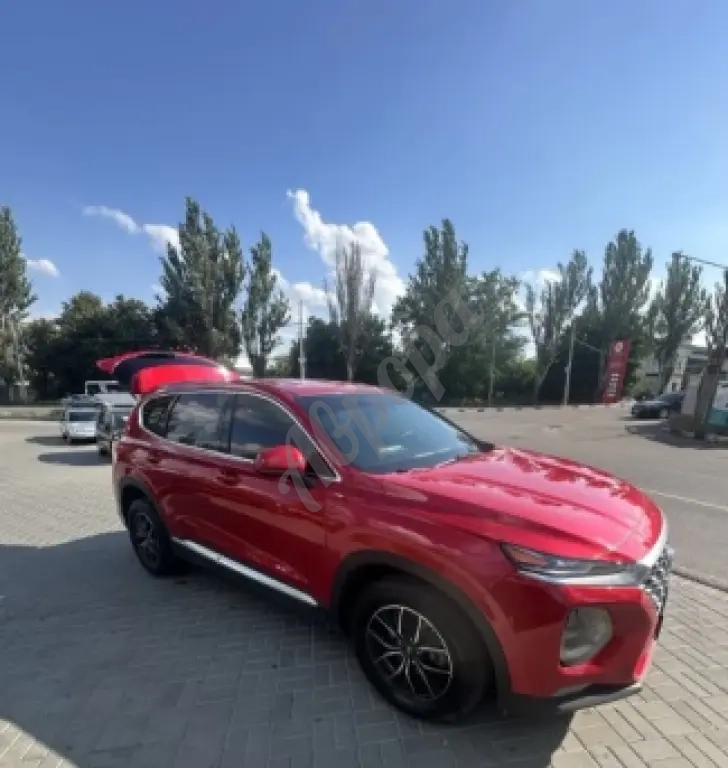 Продам свое авто Hyundai Santa Fe 2020 г