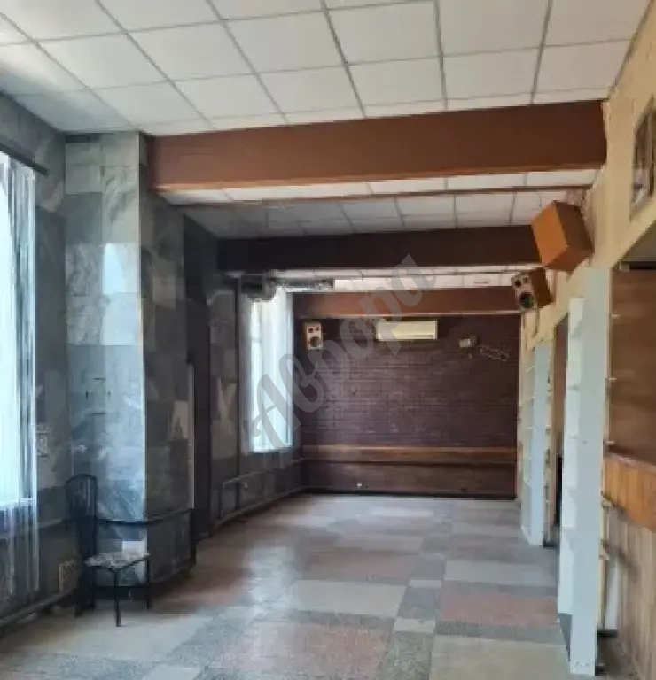Сдается в аренду помещение 90 кв.м. г.Макеевка ул.Ленина,84