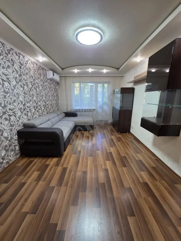 Продажа 2-комнатной квартиры в Калининском районе, Краснофлотская 108