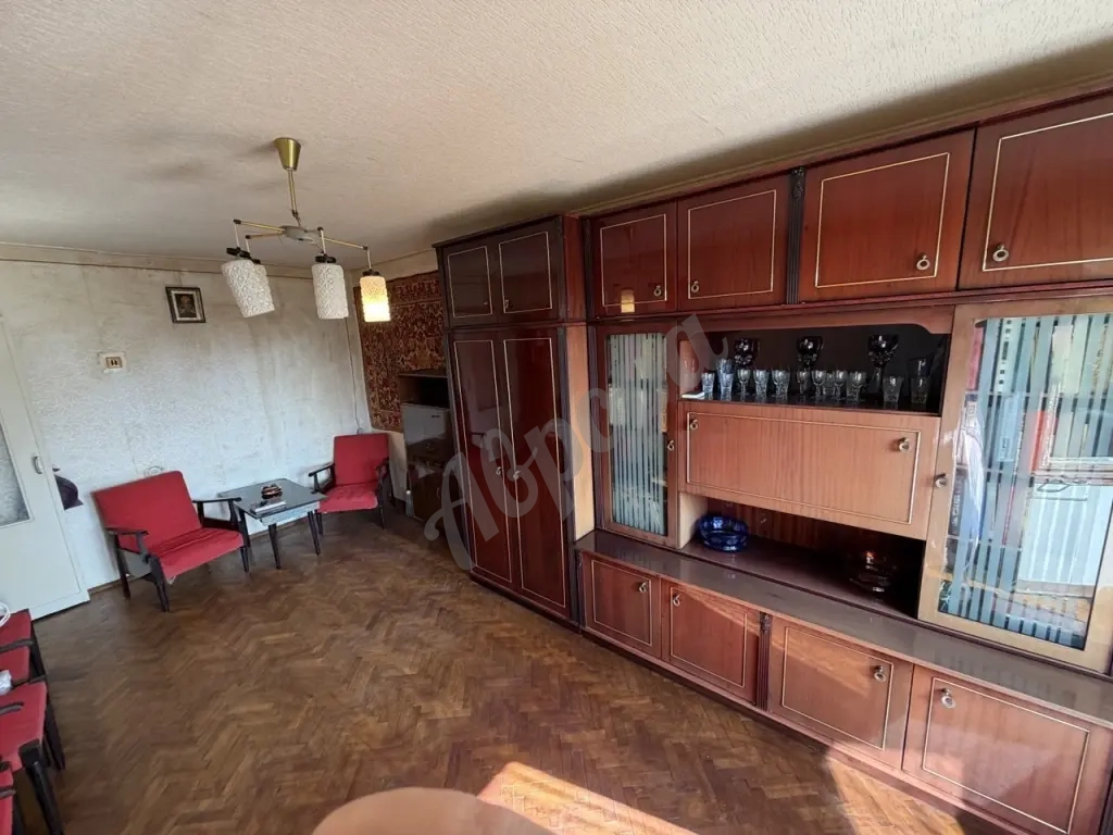 Продажа 2-комнатной в Ленинском районе, улица Кирова 24