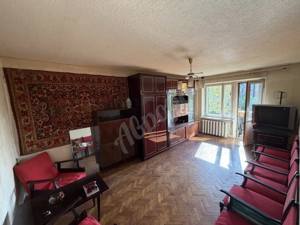 Продажа 2-комнатной в Ленинском районе, улица Кирова 24