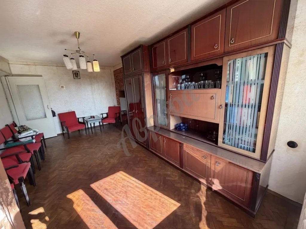 Продажа 2-комнатной в Ленинском районе, улица Кирова 24