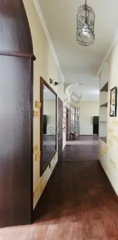Продам крупногабаритную сталинку 90м2 с гаражом ул. Островского центр города
