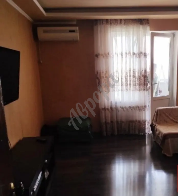 Продам 2-к квартиру на Зеленом