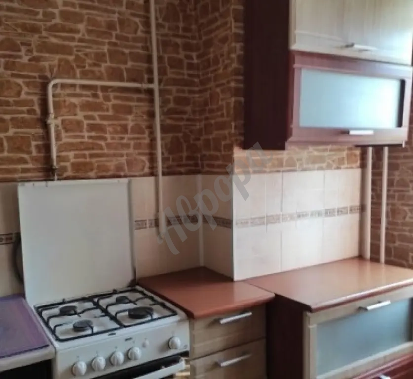 Продам 2-к квартиру на Зеленом